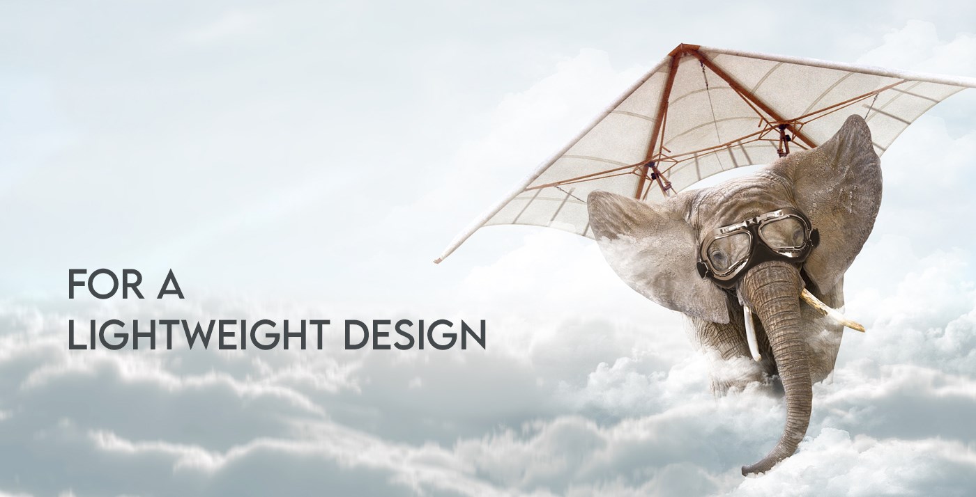 Ein Elefant schwebt über den Wolken, mit Fliegerbrille und Fluggerät. Daneben steht "for a lightweight design"
